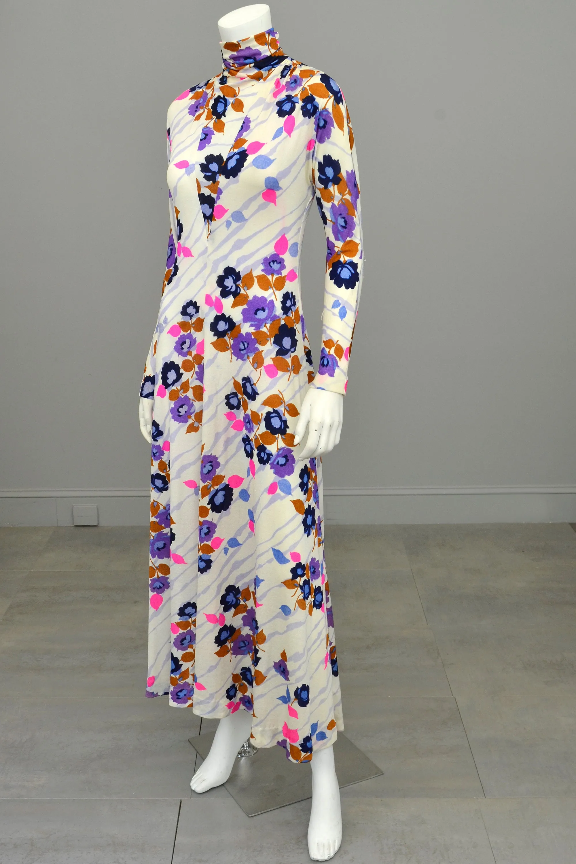 1970s Flower Power Maxi Jersey Dress