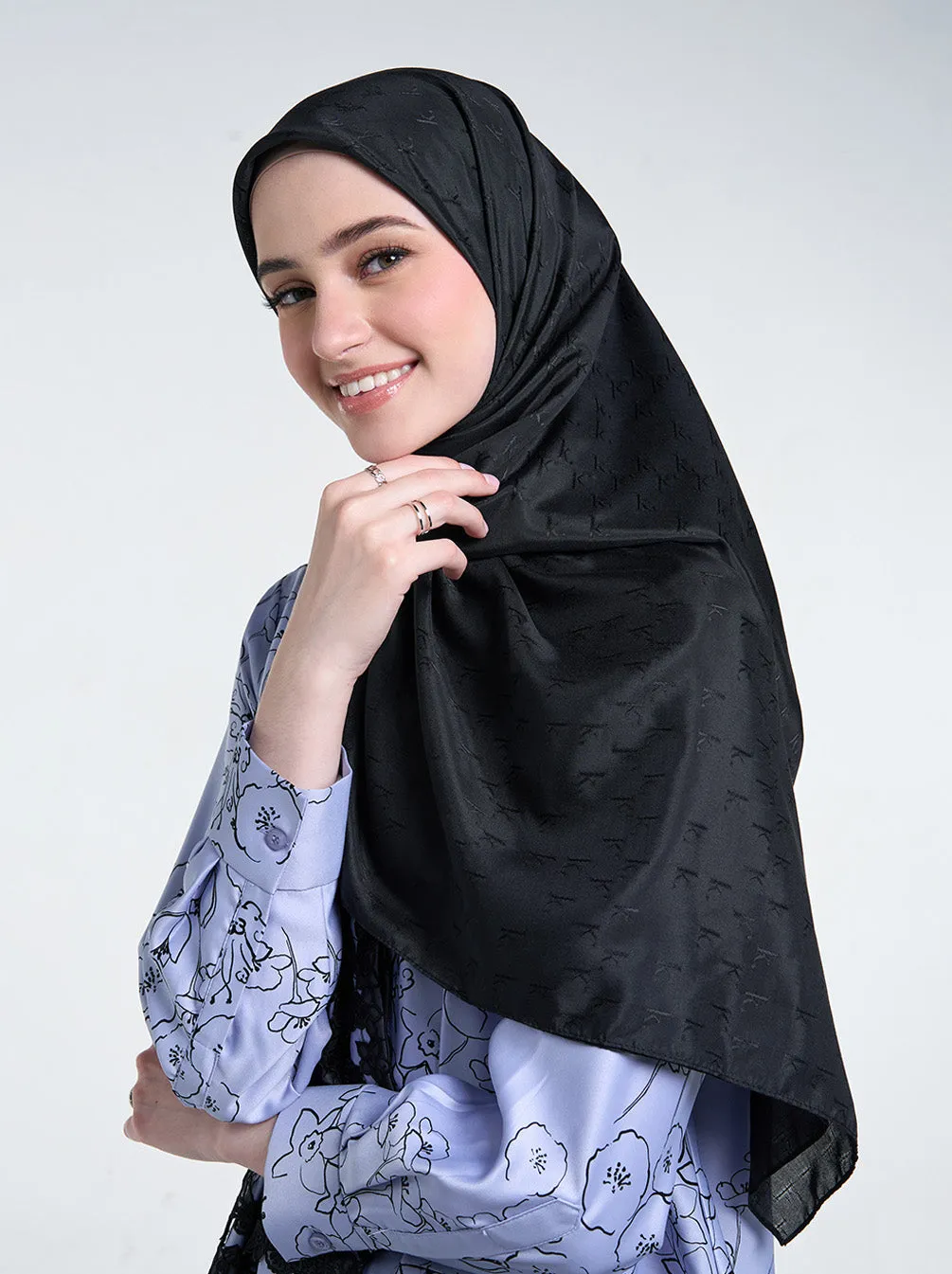 AIRY JACQUARD VOILE SCARF PLAIN BLACK