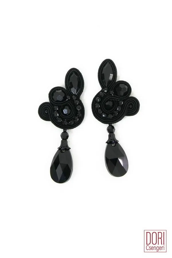 Essence Elegant Earrings