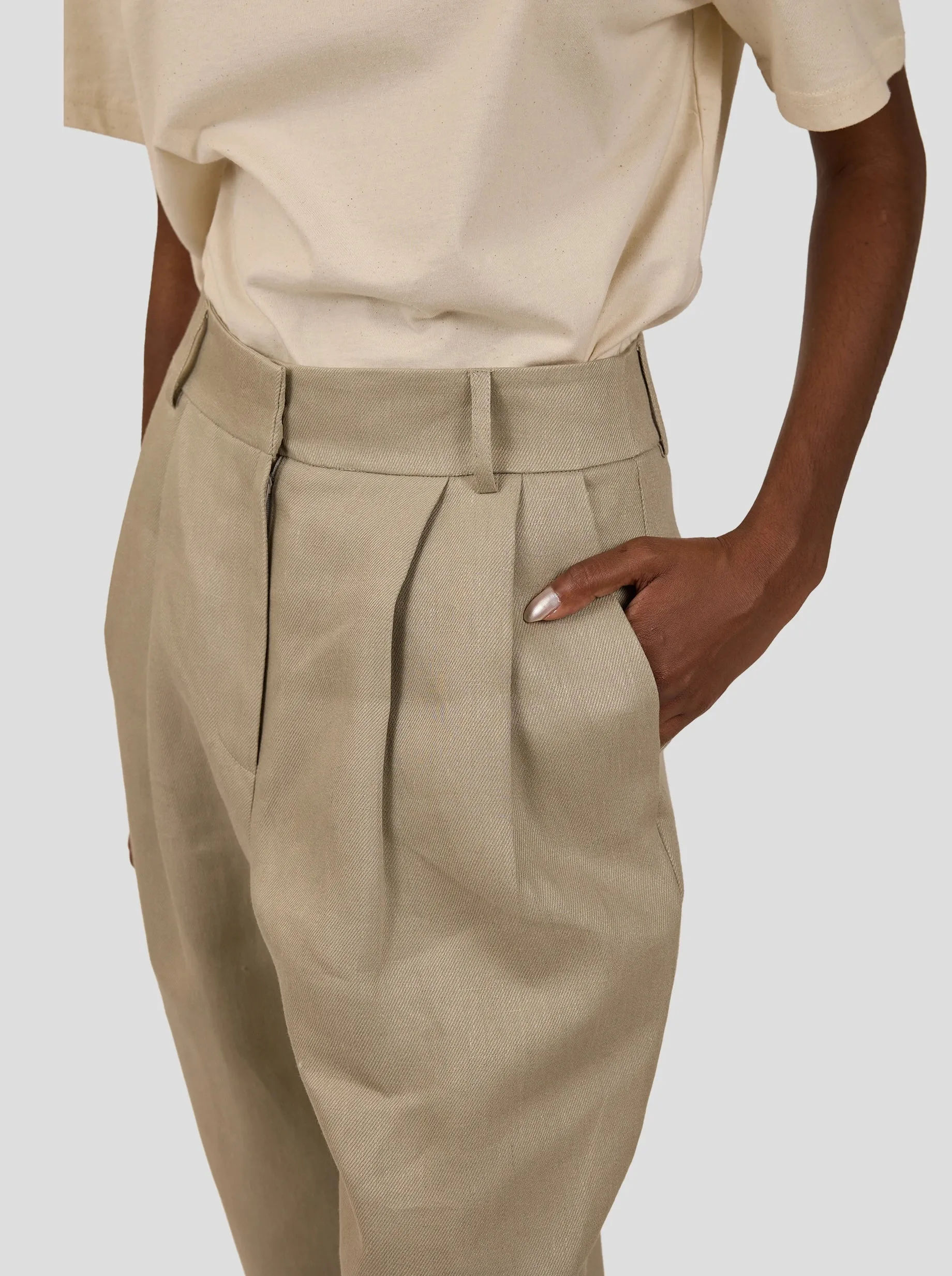 Gabriel Pants in Sand Linen