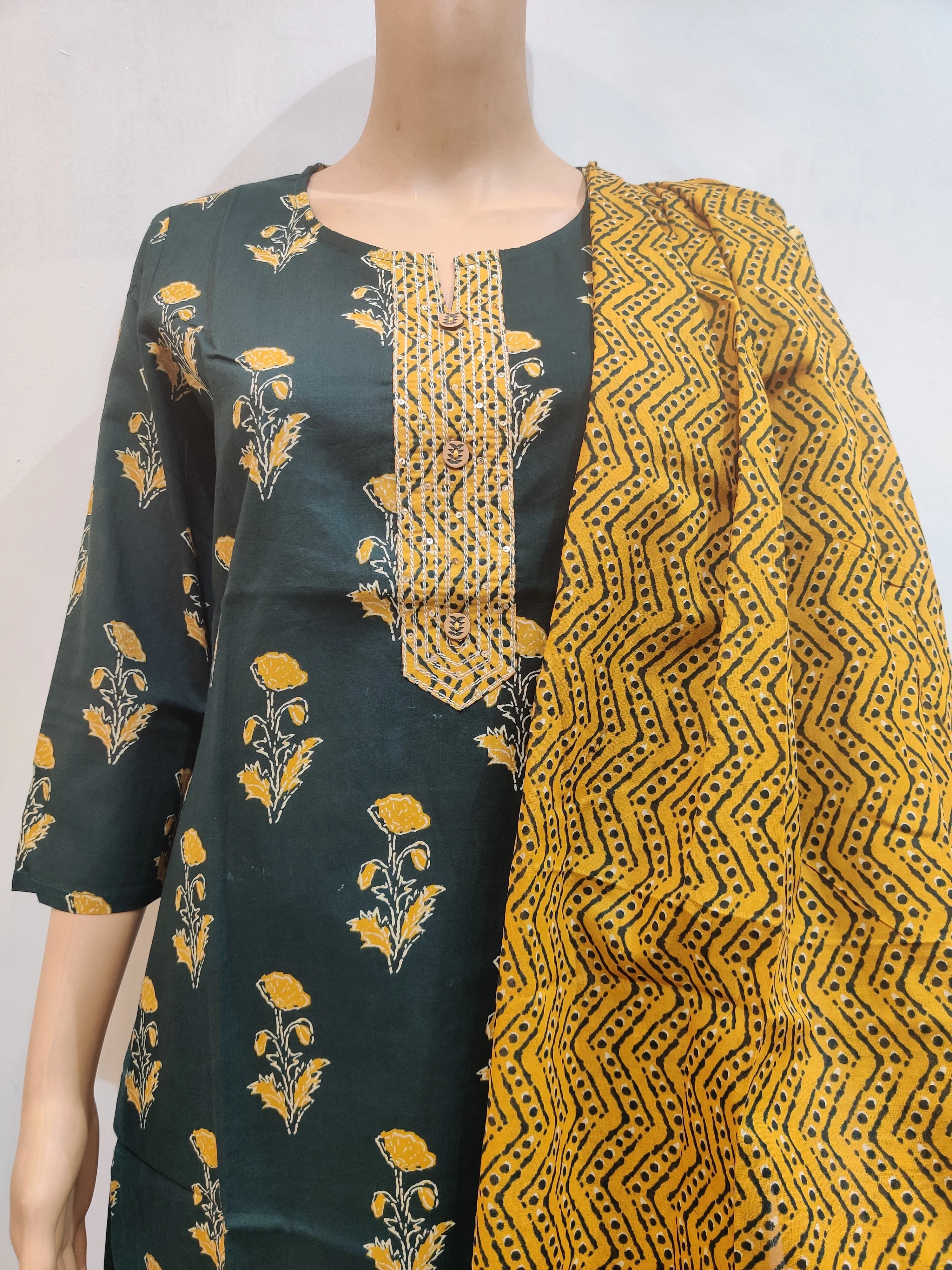 Iris Kurta pant with dupatta