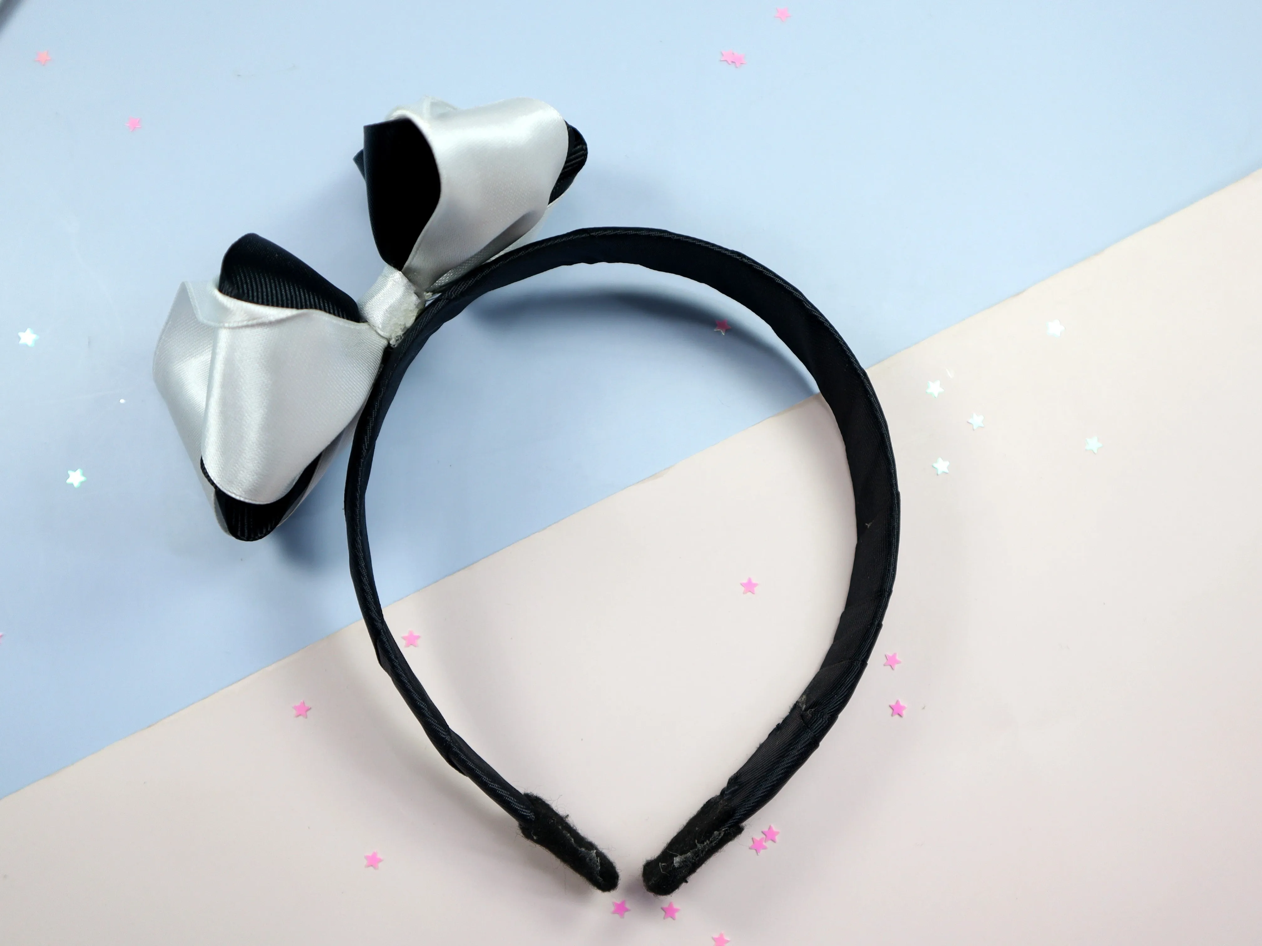 Kamule Layered Bow Detailed Hair Band  Pack of 1 -Black and White