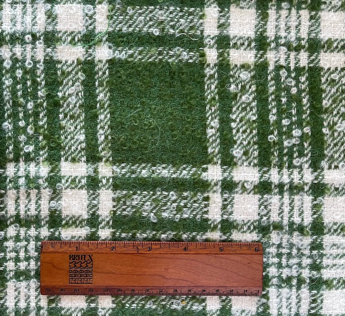 Mid-Weight Plaid Fresh Basil & Parchment Wool Bouclé (Made in Italy)