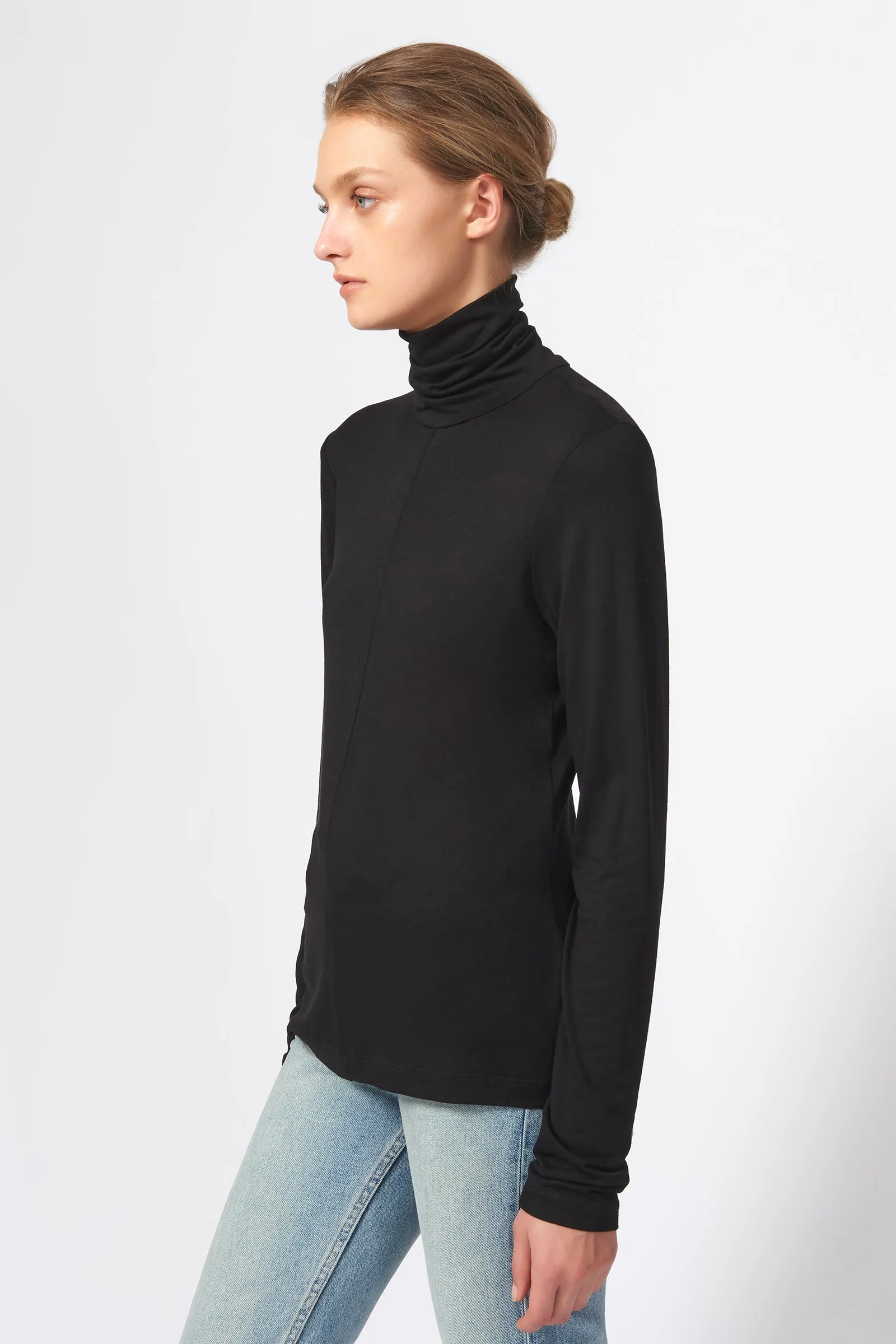 Seamed Fitted Turtleneck - Black