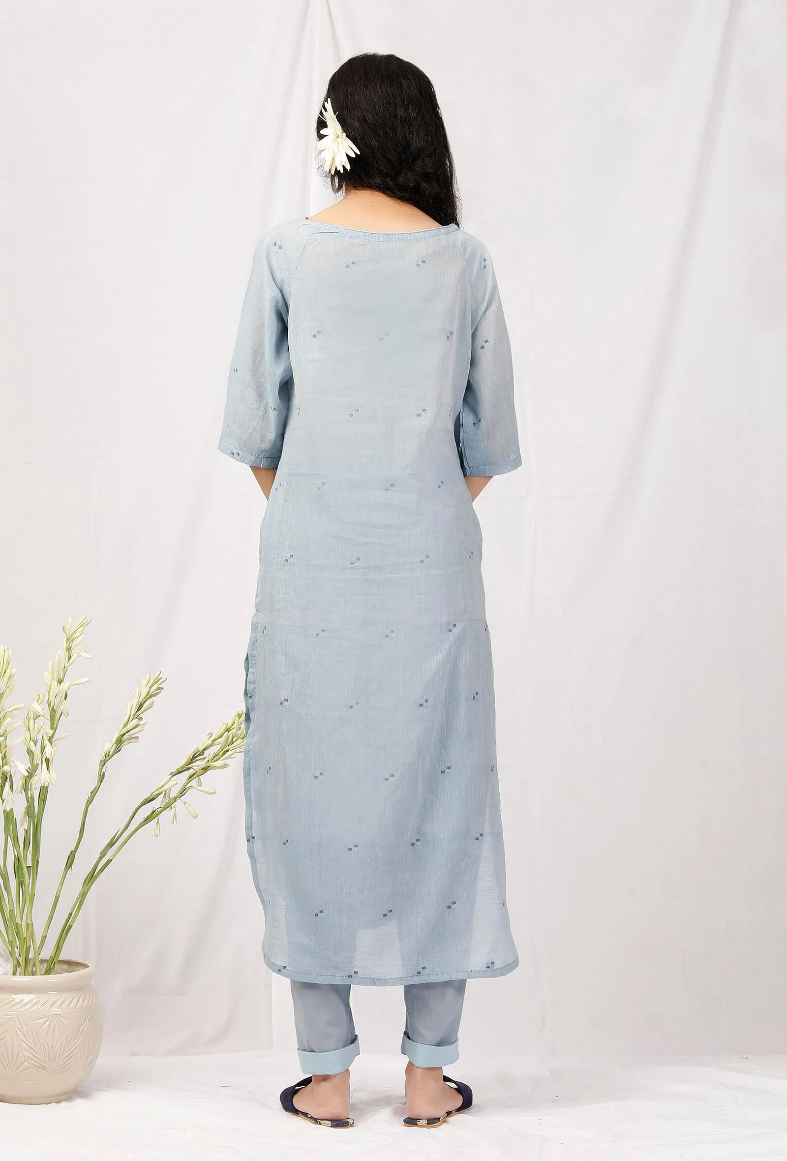 Set Of 2: Blue Jamdani Kurta And Cotton Pants