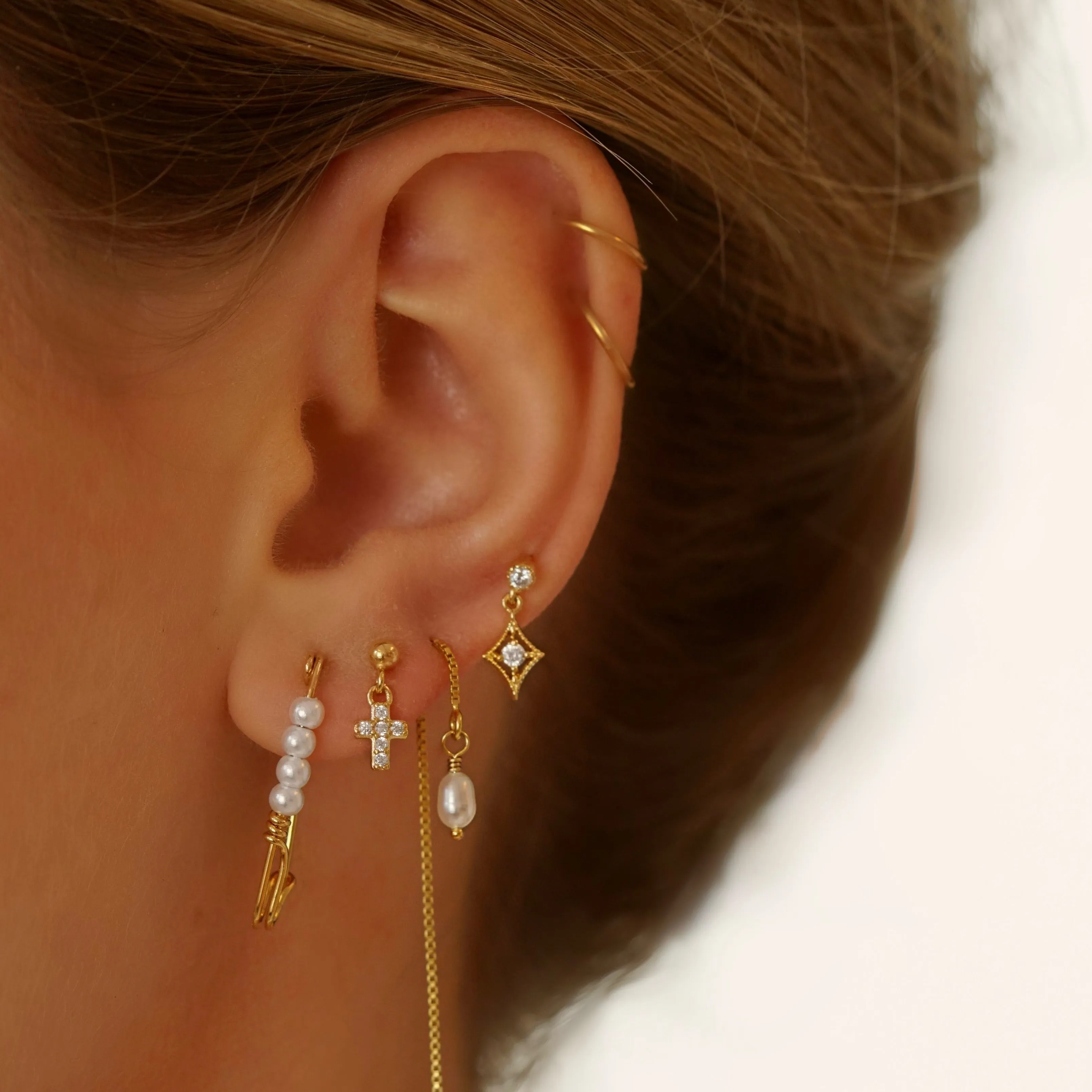 Silver Sparkling Cubic Earpin