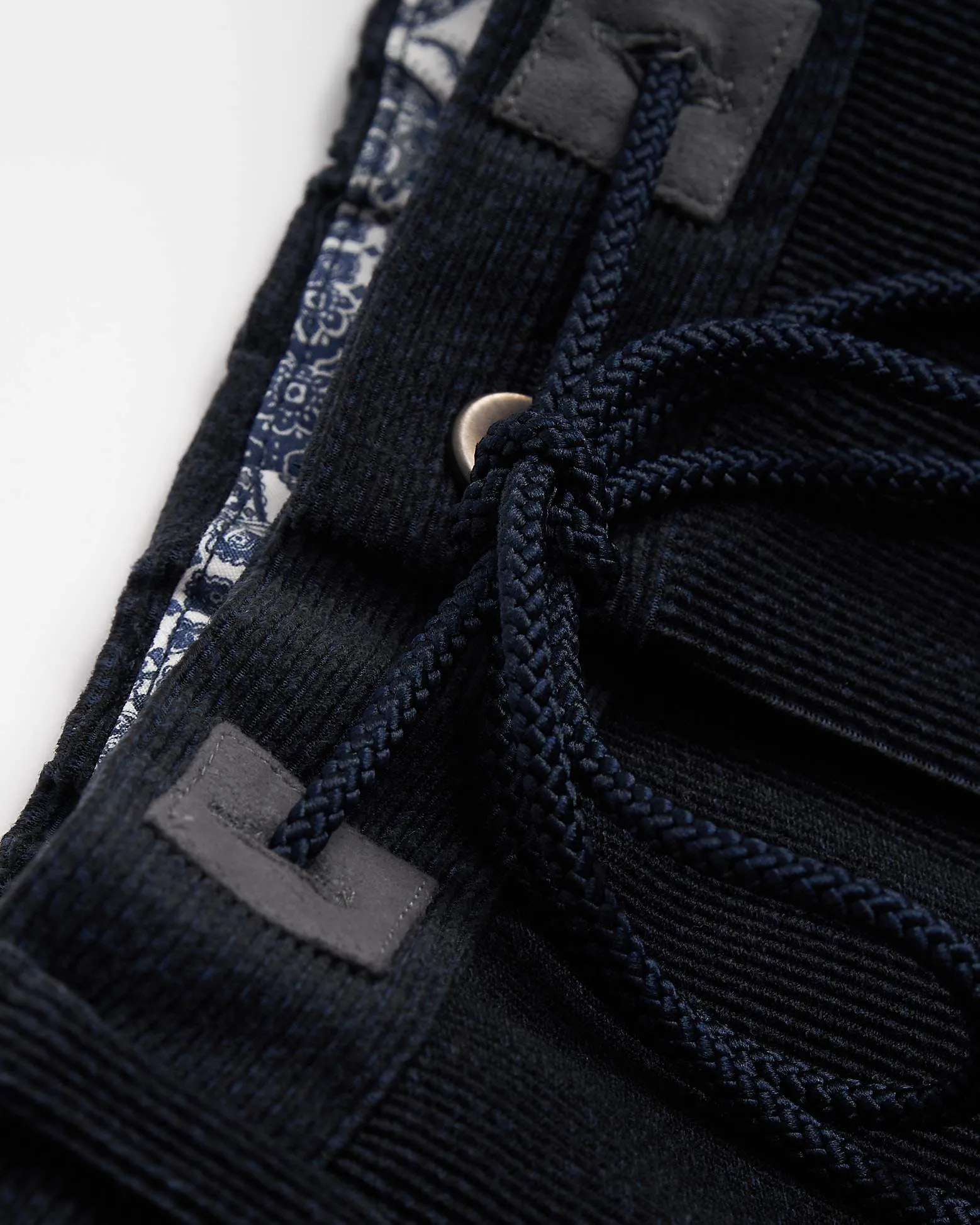 STRETCH TECH CORD TRAVEL PANT / BLUE