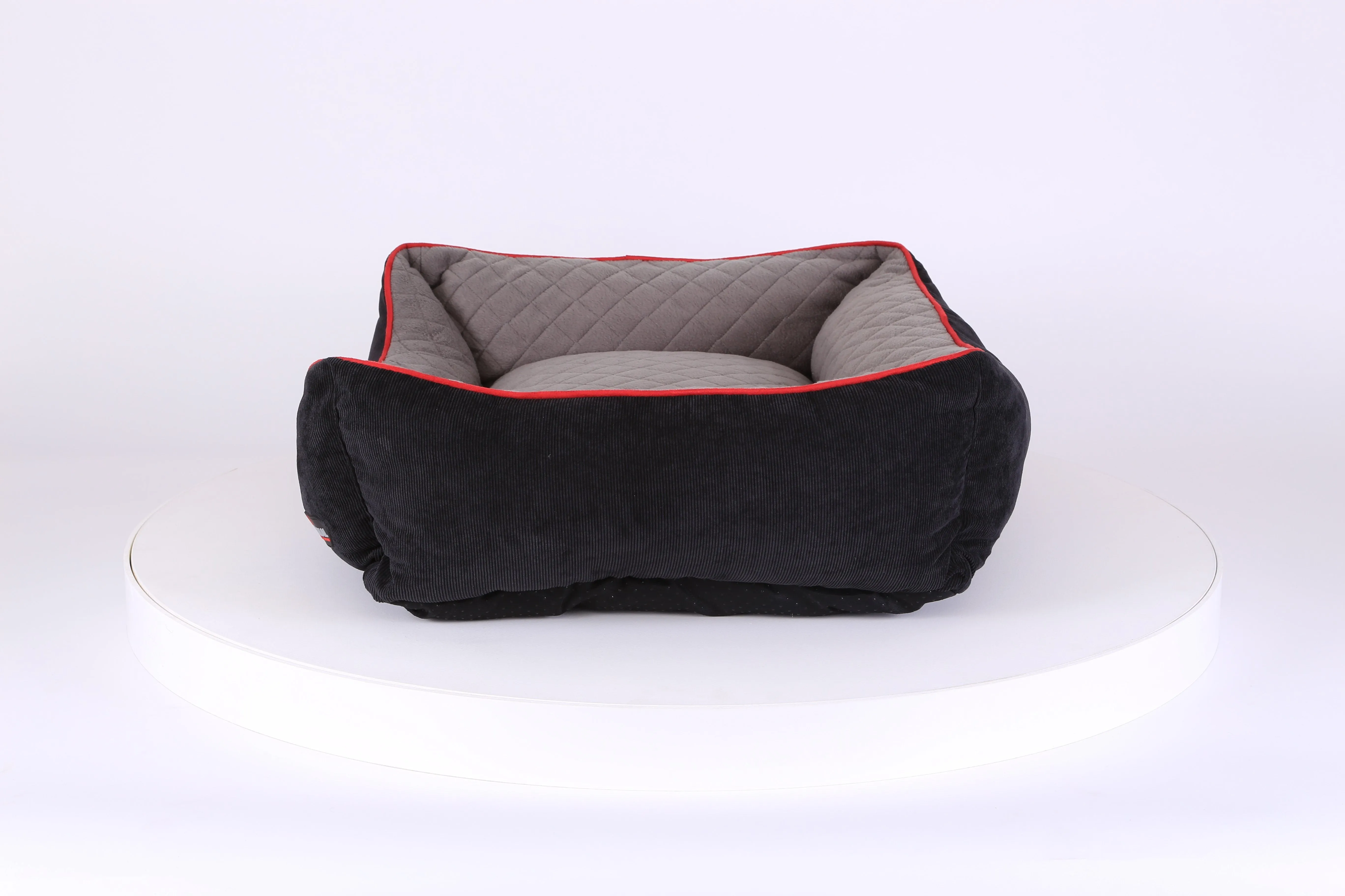 Thermal Box Bed - Black & Grey